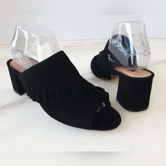 AVA & AIDEN Black Suede Ruffle Block Heel Open Toe Sandal Sz. 9 - Picture 4 of 12